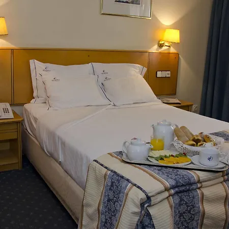 Hotel Vip Executive Zurique 3*