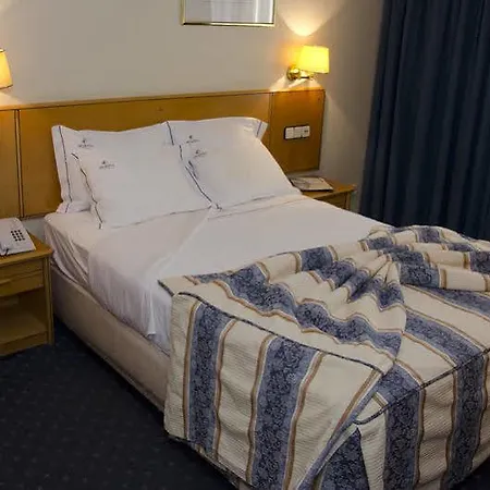 Hotel Vip Executive Zurique 3*